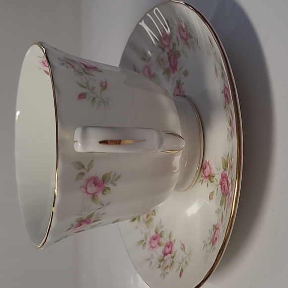 Duchess bone China England  june Bouquet teacup and saucer - Picture 2 of 6